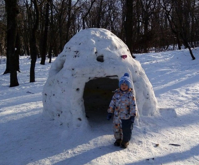 как сделать домик из снега