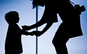 Как помочь ребенку легче перенести развод мамы и папы