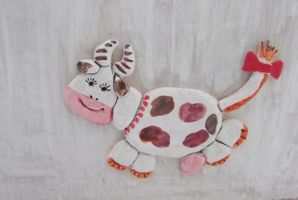 Поделка корова из теста