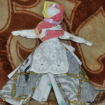 Для изготовления куклы-столбушки необходимо: | Оригинал: http://svoimi-rukami-club.ru/куклы-своими-руками-столбушка-обереговые-куклы/