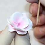 Обжигаются такие изделия на зубочистках.