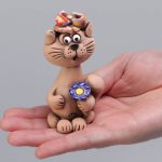 Киска из глины