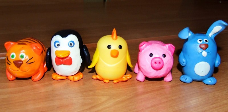 игрушки из киндеров