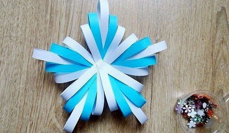 снежинка из бумажных полосок