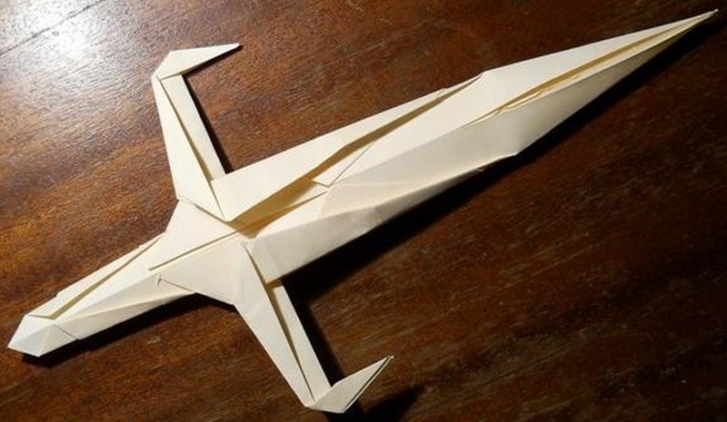 меч из бумаги оригами
