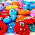 Монстры своими руками из камней