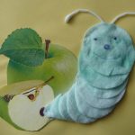 Гусеница из ваты