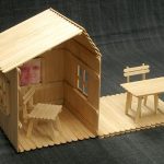Маленький кукольный домик
