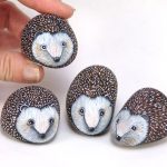 Ёжики из камней своими руками