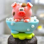 Фигурки свинки из солёного тест