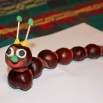 Гусеница из жёлудей и спичек