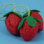 Клубника из грецких орехов