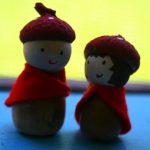 Поделка своими руками из жёлудей