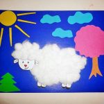 Детская аппликация из бумаги и ваты
