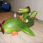 Крокодил из огурца